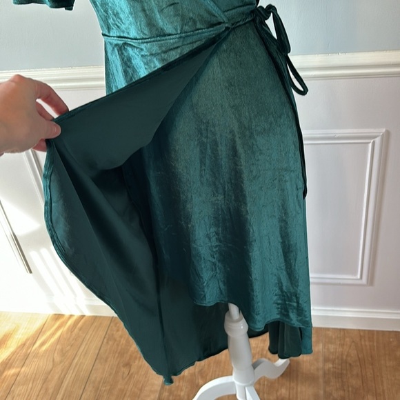 Lulu's Amour Teal Green Velvet High-Low Wrap Dress Size Large - Picture 5 of 11